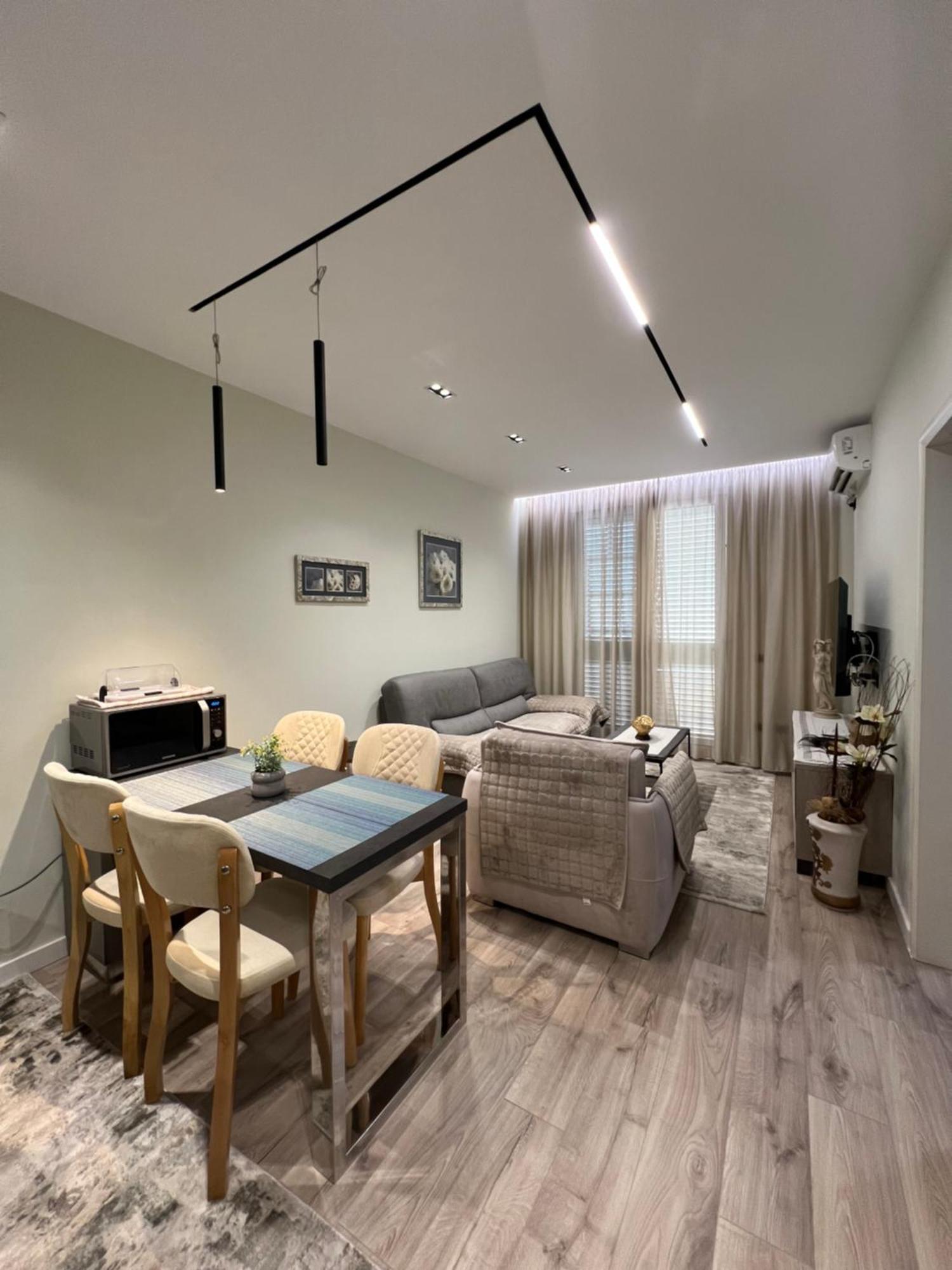 Center View Luxury Apartment تيرانا المظهر الخارجي الصورة