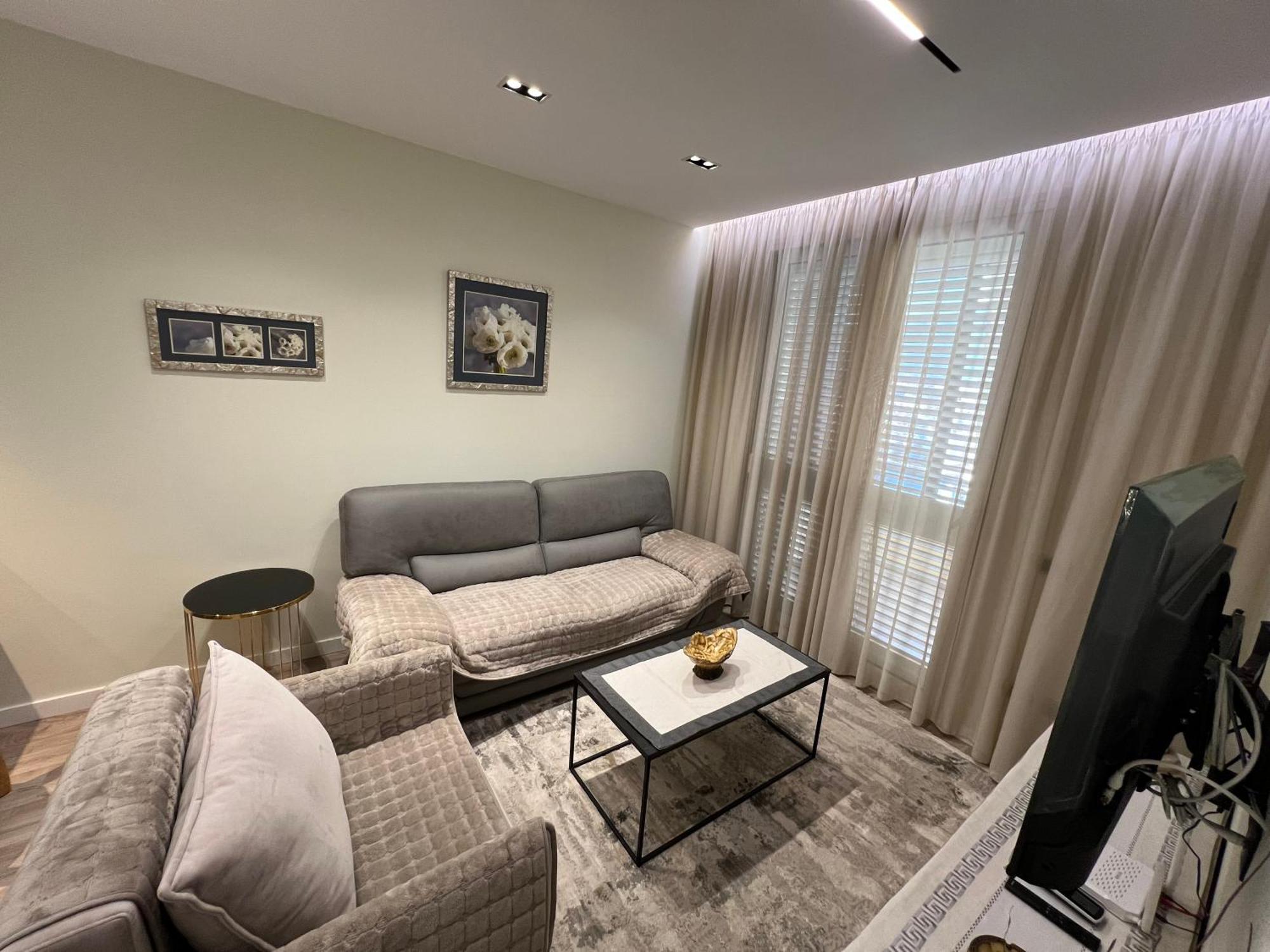 Center View Luxury Apartment تيرانا المظهر الخارجي الصورة