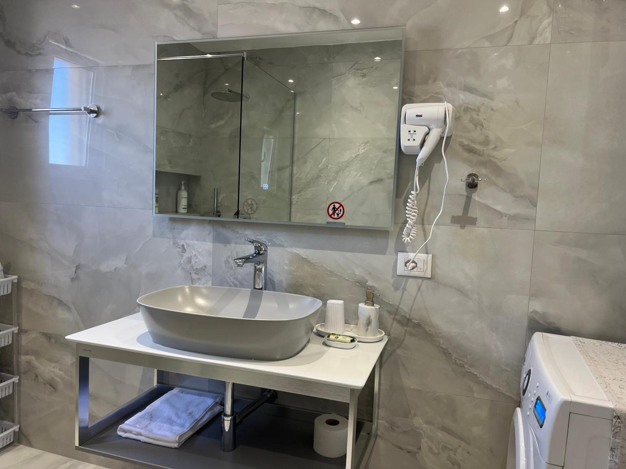Center View Luxury Apartment تيرانا المظهر الخارجي الصورة